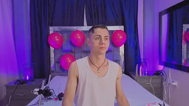 LeoMonnroe online show from March 1, 5:02 pm