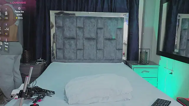 LeoMonnroe online show from April 15, 7:18 pm