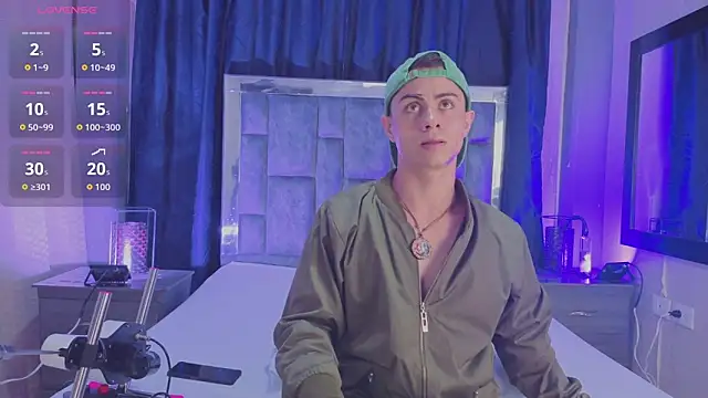 LeoMonnroe online show from April 7, 7:26 pm