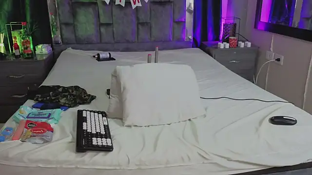 LeoMonnroe online show from February 14, 10:32 pm