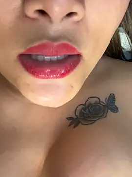 HotNeha08 online show from April 6, 6:20 pm