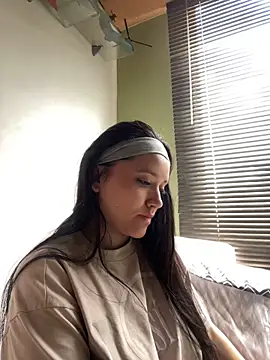 Snapshot of Veronica_Wins_ chatting on February 15, 7:24 pm Veronica Wins online show from February 15, 7:24 pm