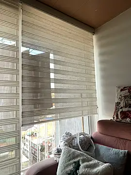 Snapshot of Veronica_Wins_ chatting on February 8, 10:40 pm Veronica Wins online show from February 8, 10:40 pm