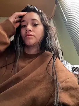 Snapshot of Veronica_Wins_ chatting on February 7, 12:13 pm Veronica Wins online show from February 7, 12:13 pm