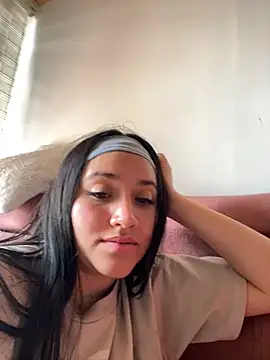 Snapshot of Veronica_Wins_ chatting on February 16, 6:28 pm Veronica Wins online show from February 16, 6:28 pm