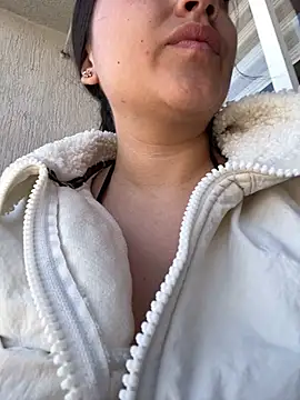 Veronica Wins  online show from March 20, 7:26 pm