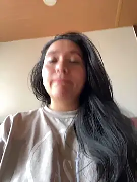 Snapshot of Veronica_Wins_ chatting on February 11, 7:03 pm Veronica Wins online show from February 11, 7:03 pm