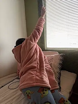 Veronica Wins  online show from March 28, 6:53 pm