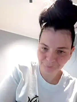 Snapshot of roksa2026 chatting on July 10, 9:09 am roksa2026 online show from July 10, 9:09 am