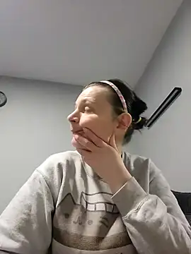 Snapshot of roksa2026 chatting on February 25, 6:19 pm roksa2026 online show from February 25, 6:19 pm