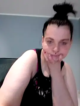 Snapshot of roksa2026 chatting on July 16, 10:12 am roksa2026 online show from July 16, 10:12 am