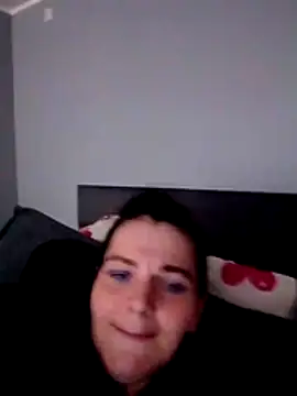 Snapshot of roksa2026 chatting on July 6, 10:55 am roksa2026 online show from July 6, 10:55 am