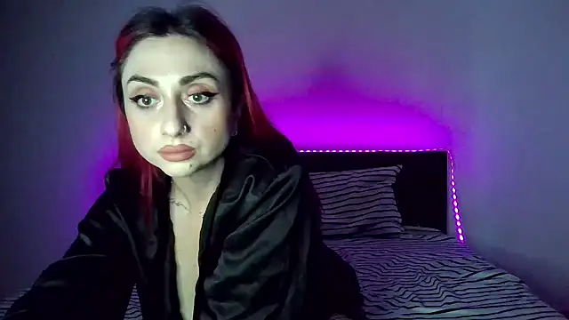 Snapshot of JessicaShorty4U chatting on May 11, 5:32 pm JessicaShorty4U online show from May 11, 5:32 pm