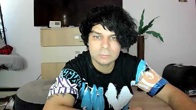 LorenzoBoy99 online show from January 9, 1:29 pm