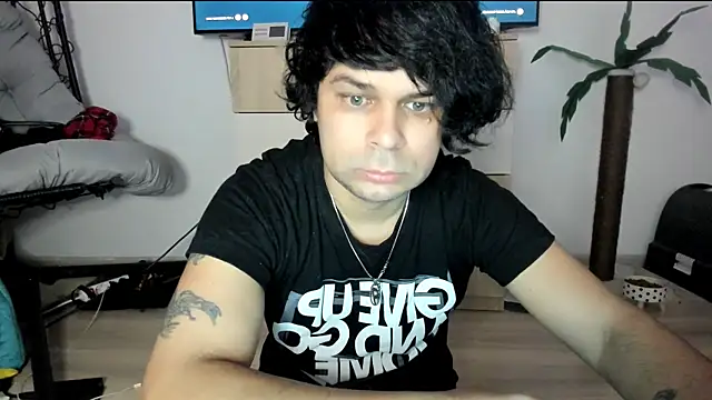 LorenzoBoy99 online show from January 11, 9:33 pm