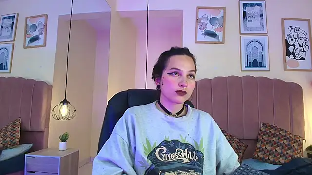 Hanabie  online show from April 21, 3:13 am