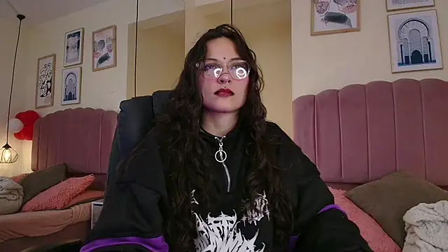 Hanabie  online show from March 1, 3:17 am