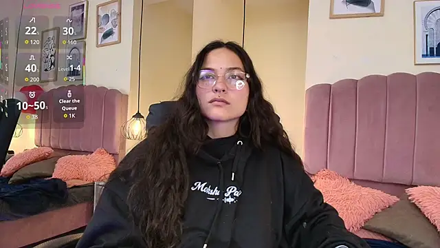 Hanabie  online show from March 10, 3:10 am