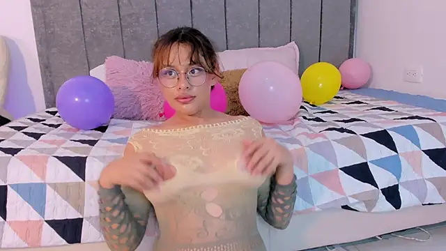 rosse taylorx1 online show from April 7, 6:54 pm