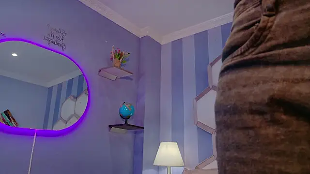 yvi taylor online show from April 7, 11:56 am