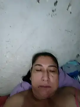 Snapshot of PatriciaGrajales chatting on May 31, 6:42 pm PatriciaGrajales online show from May 31, 6:42 pm