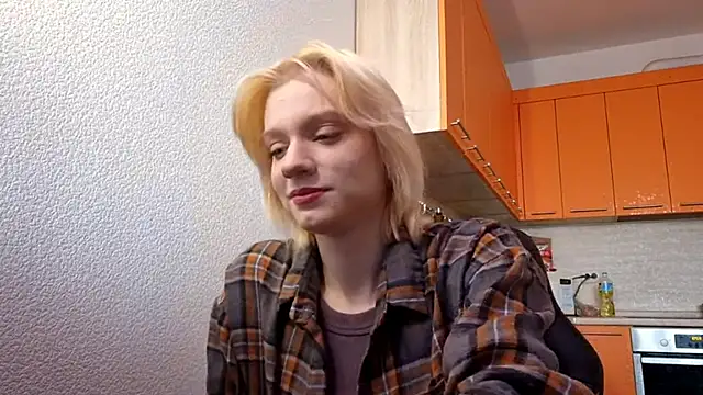 Snapshot of AuraNevera chatting on January 9, 5:58 am AuraNevera online show from January 9, 5:58 am