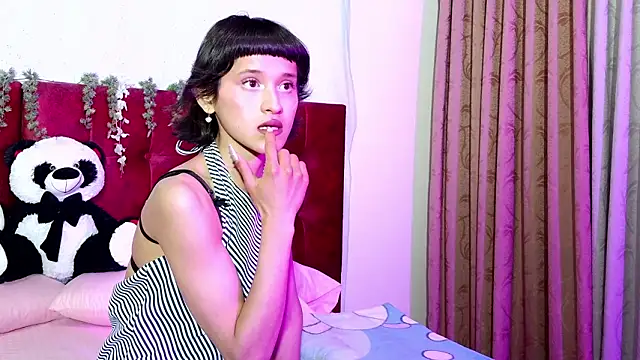 Snapshot of Veronica_Lamberth chatting on February 12, 4:56 am Veronica Lamberth online show from February 12, 4:56 am