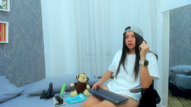 Snapshot of ViictoriiaSaenz chatting on February 21, 3:52 am ViictoriiaSaenz online show from February 21, 3:52 am