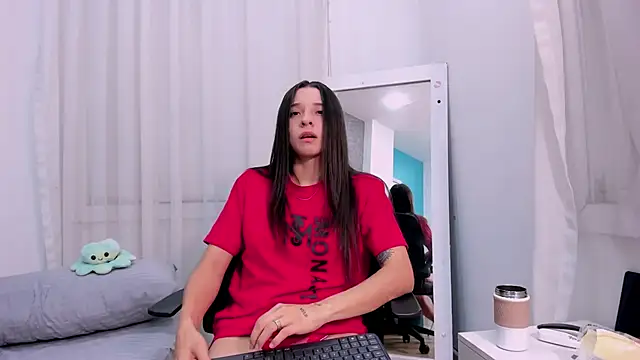 ViictoriiaSaenz online show from April 8, 6:15 am