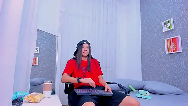 ViictoriiaSaenz online show from March 18, 9:37 pm