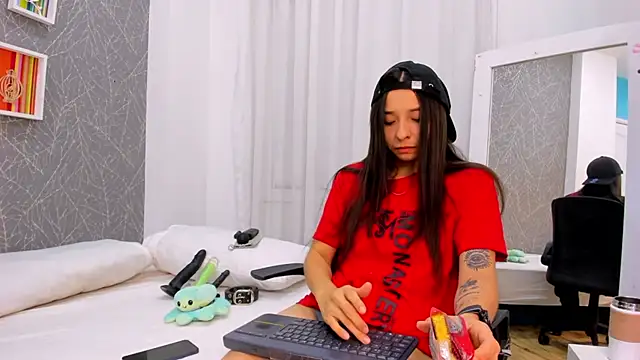 ViictoriiaSaenz online show from March 29, 4:47 am