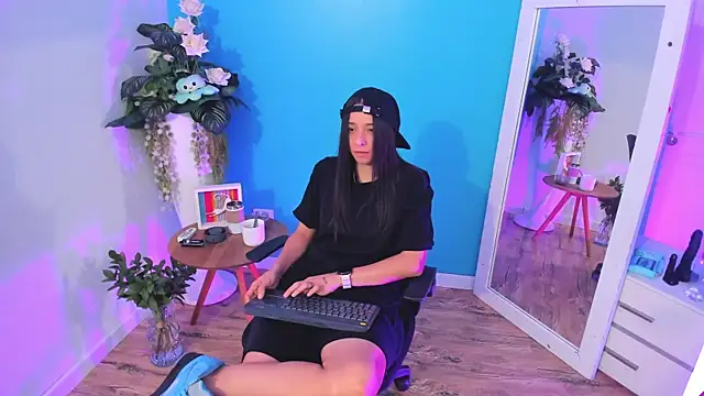 Snapshot of ViictoriiaSaenz chatting on February 24, 4:46 am ViictoriiaSaenz online show from February 24, 4:46 am