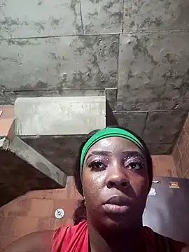 Snapshot of EngelSmith_ chatting on February 10, 12:26 pm EngelSmith online show from February 10, 12:26 pm