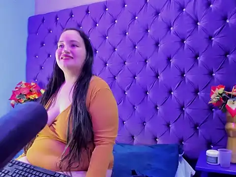 Snapshot of MiaRouss69 chatting on January 31, 8:18 pm MiaRouss69 online show from January 31, 8:18 pm