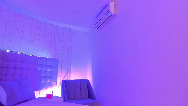 Snapshot of AlexiiaBrown chatting on February 7, 8:39 pm AlexiiaBrown online show from February 7, 8:39 pm