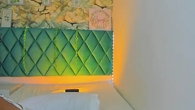 AlexiiaBrown online show from May 7, 2:42 pm