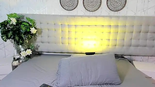 AlexiiaBrown online show from April 1, 9:56 pm