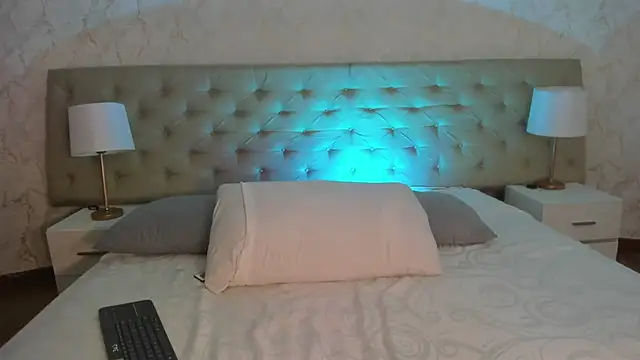 AlexiiaBrown online show from May 24, 7:14 pm