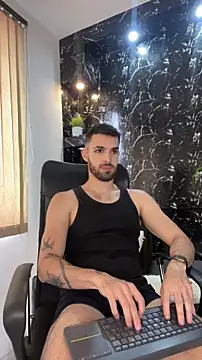 Snapshot of Apolo_lux1 chatting on February 21, 7:38 pm Apolo lux1 online show from February 21, 7:38 pm