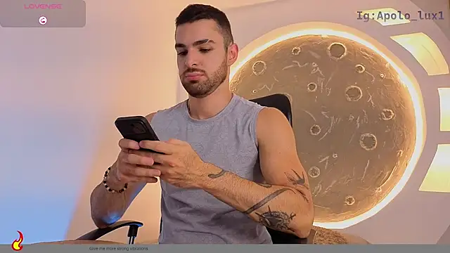 Snapshot of Apolo_lux1 chatting on July 14, 8:04 pm Apolo lux1 online show from July 14, 8:04 pm