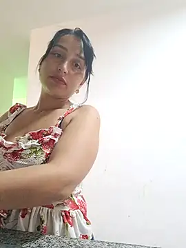 LunaRouuse  online show from February 20, 4:09 pm