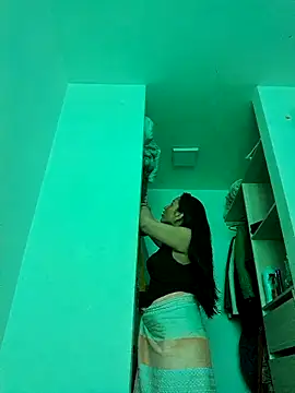 LunaRouuse  online show from March 20, 2:40 pm