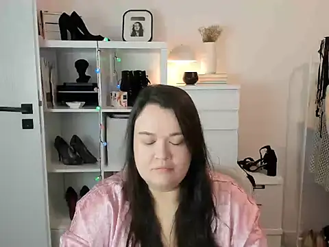 Snapshot of HollyDanceSoul chatting on March 2, 5:19 am HollyDanceSoul online show from March 2, 5:19 am