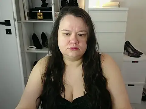 HollyDanceSoul online show from March 29, 6:37 am