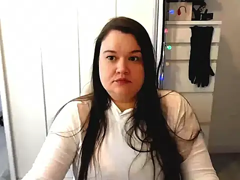 Snapshot of HollyDanceSoul chatting on February 24, 8:26 am HollyDanceSoul online show from February 24, 8:26 am