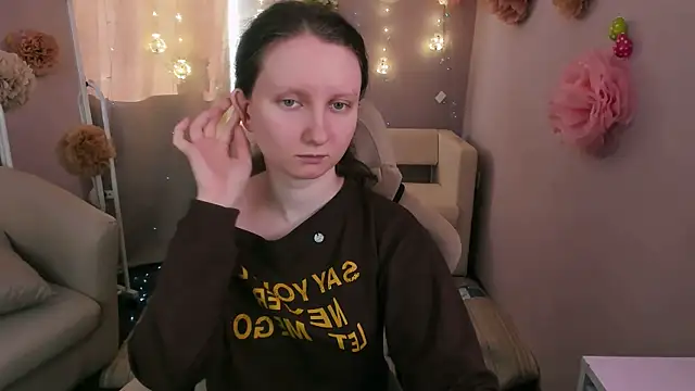 SunshineBlaze online show from April 9, 5:42 am