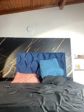 uncontrolled fire online show from March 31, 8:11 pm