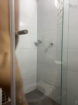 uncontrolled fire online show from March 30, 7:48 pm