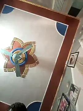 Snapshot of Pulkeet1433 chatting on February 6, 9:38 am Pulkeet1433 online show from February 6, 9:38 am