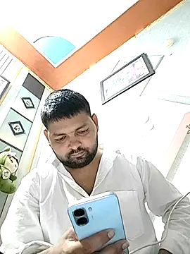 Pulkeet1433 online show from April 17, 1:36 pm